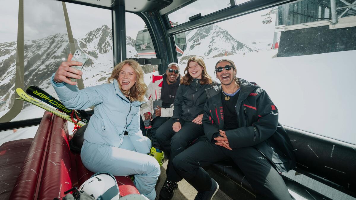 TURS – TAKE YOUR SELFIE